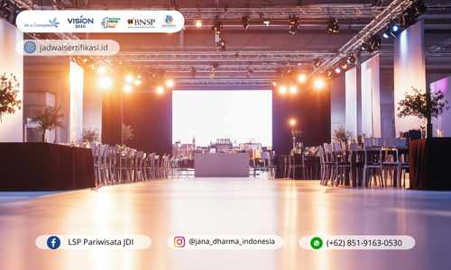 Venue Management Specialist adalah sosok di balik terciptanya Wedding Venue yang sempurna. Setiap detail, mulai dari dekorasi, pencahayaan, hingga daftar tamu yang tertata rapi, tak akan berjalan lancar tanpa kehadiran profesional ini.